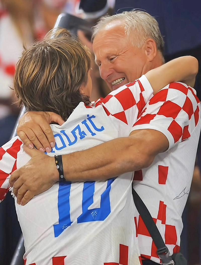 斯诺克英锦赛丁俊晖6-5唐纳森晋级八强将战特鲁姆普