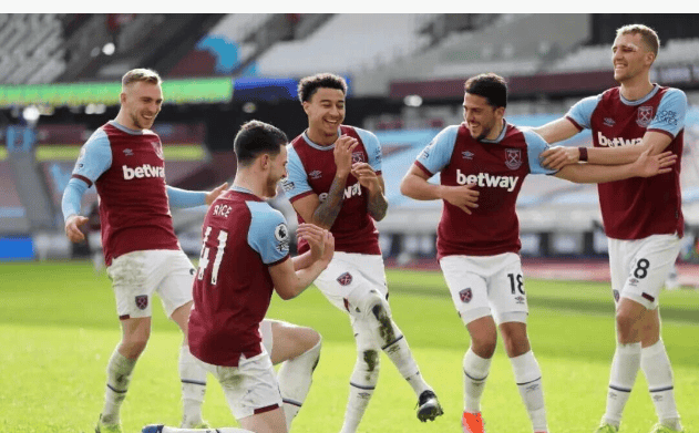 英雄联盟年度经典对局回顾