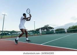 随迈阿密国际夺冠，德保罗赛后剪下主场球网留念