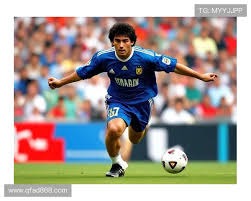 2024 赛季：山本由伸在韩国首尔开幕战遭遇打击，但回美后迅速调整并确立地位